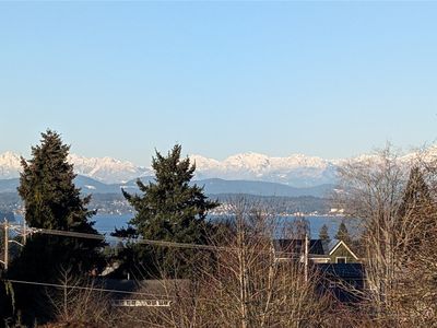 6055 35th Avenue SW #202, Seattle, WA, 98126