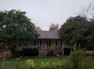 123 Tacketts Mill Rd, Stafford, VA 22556