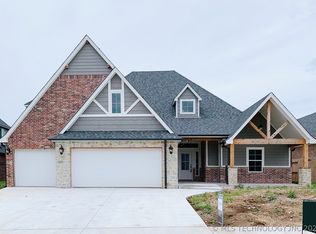 13014 S 5th St, Jenks, OK 74037
