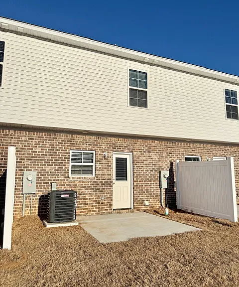 1421 Alligator Rd — Photo 4