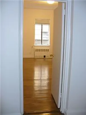 Rented by New York Private Realty Group | media 32