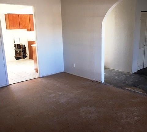 3rd image of 5604 Creston Ave