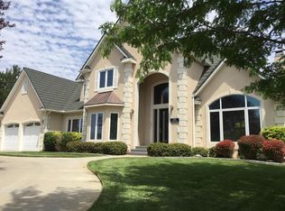 555 Fairway Dr, Liberal, KS 67901