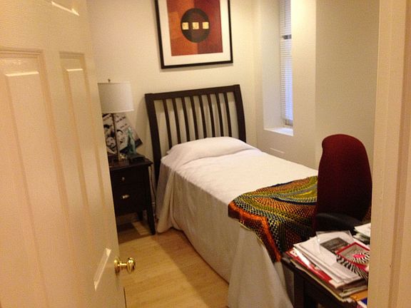 1st bedroom 