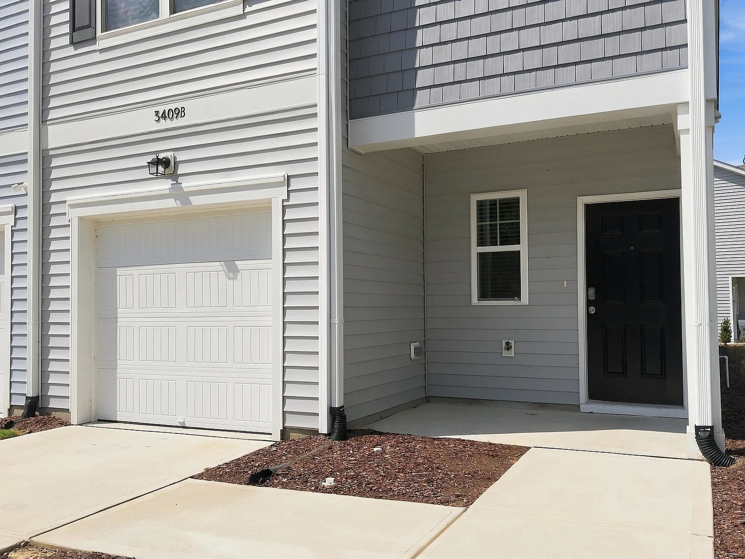 3409B Baybrooke Dr W — Photo 4