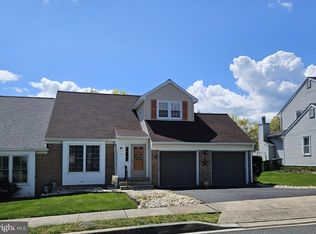 7 Green Meadow Ct, Newark, DE 19711