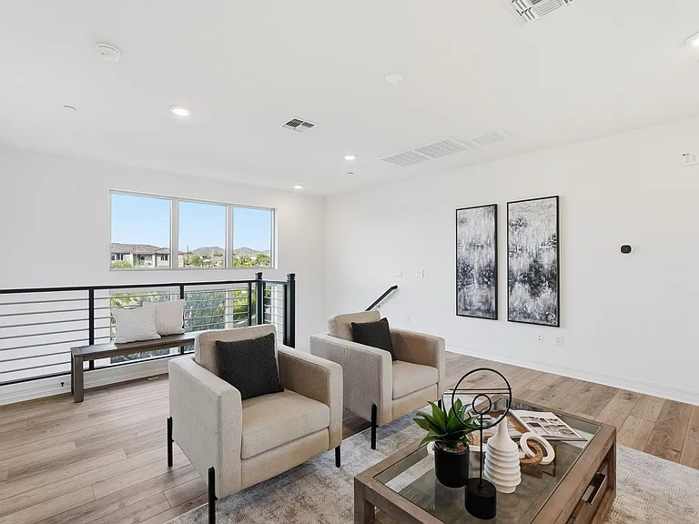 2121 W Sonoran Desert Dr #64 — Photo 2