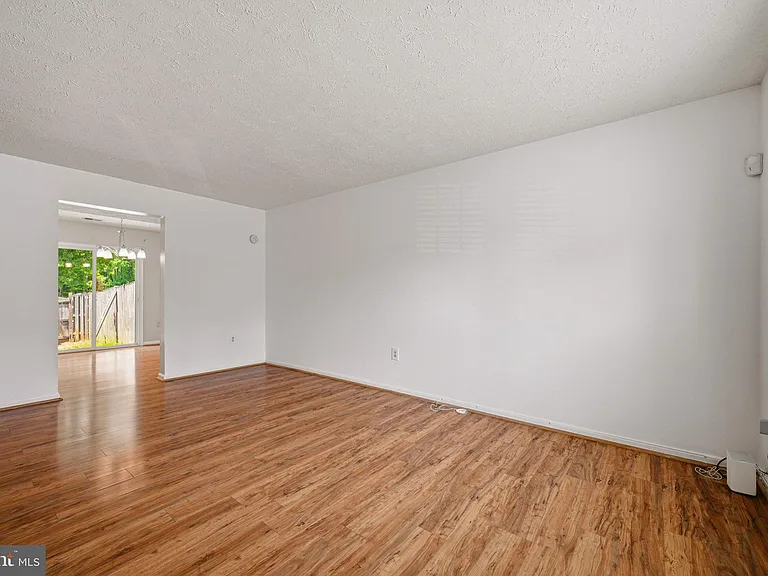 16 Meadowside Ct — Photo 10