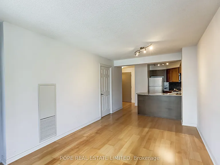 763 Bay St #713 — Photo 10