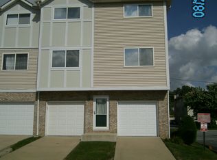 8218 Rachel Ln, Justice, IL 60458