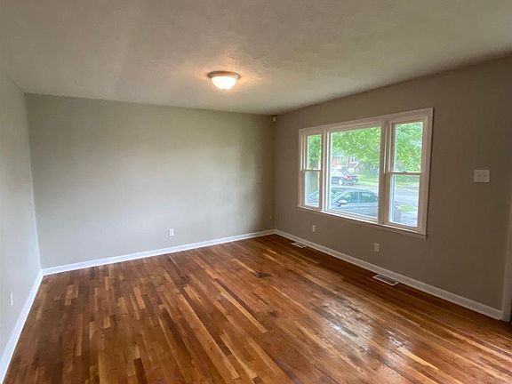 3rd image of 2455 Thornberry Ct