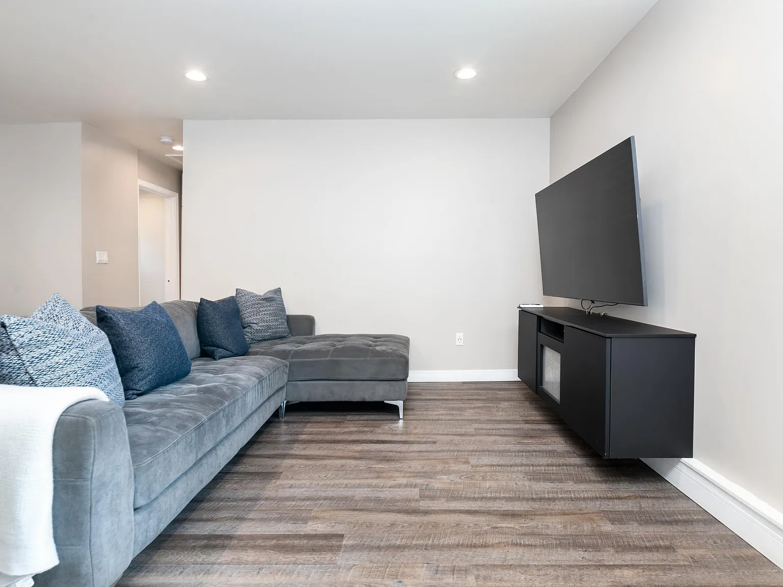 1 bed, 615 sqft, $2,500 — Photo 3