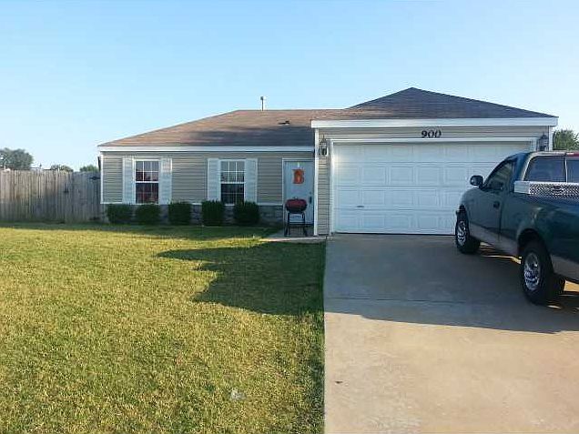 1st image of 900 Rachel Ln