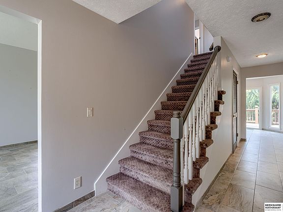 3rd image of 422 N 162nd Cir