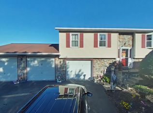 3071 Homestead Rd, Mount Joy, PA 17552