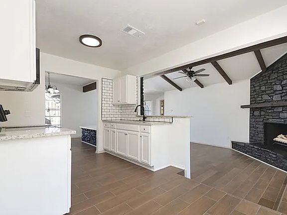 4th image of 5534 Merkens Dr