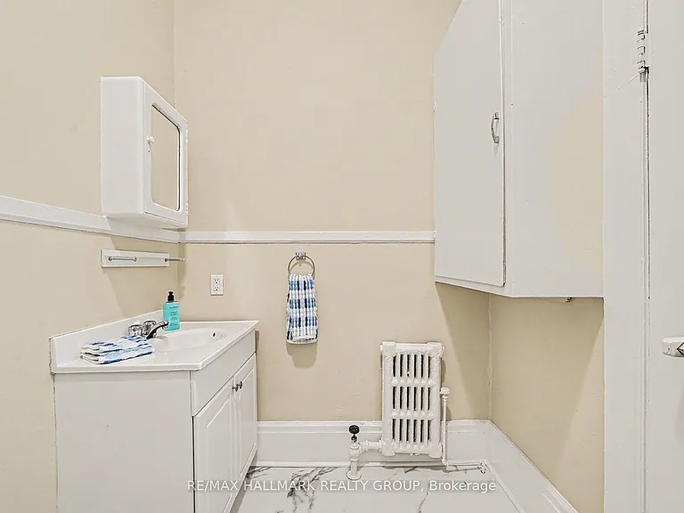 413 Elgin St #1 — Photo 20