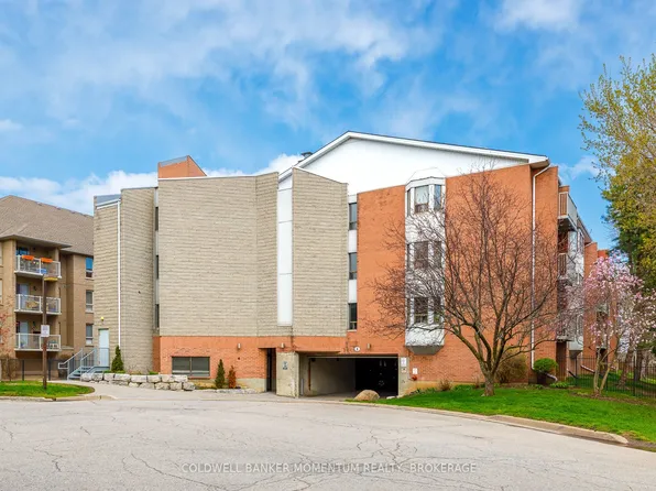 6 Niagara St #206, Grimsby, ON L3M 5A4