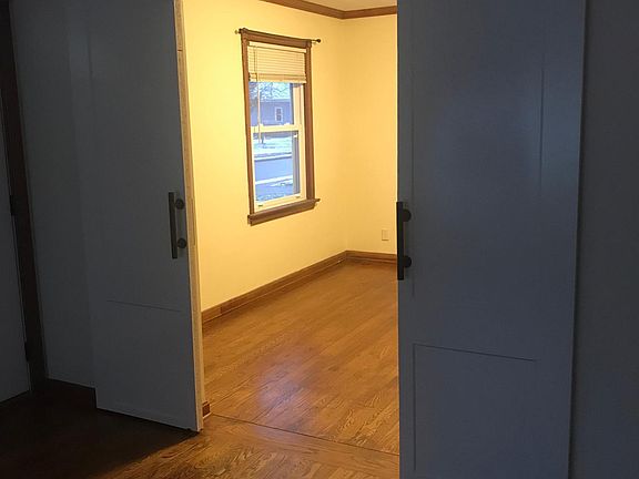 Doors to den/bedroom