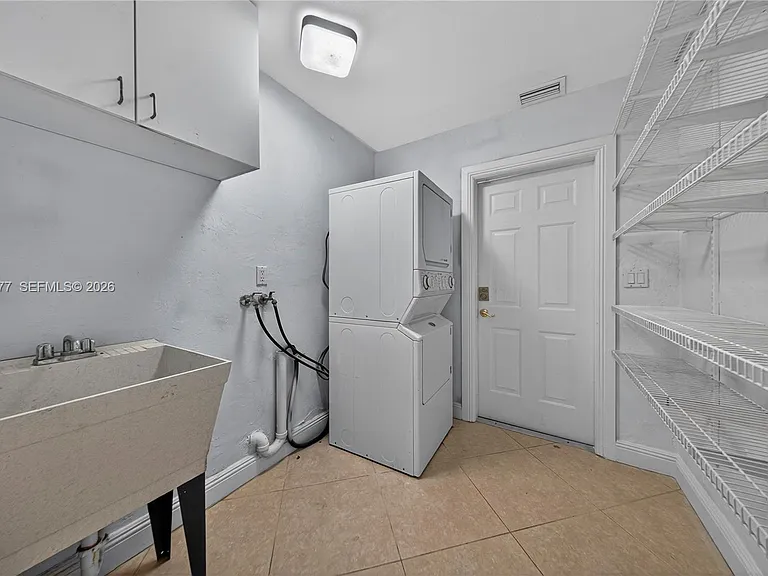 2801 Coral Shores Dr — Photo 13
