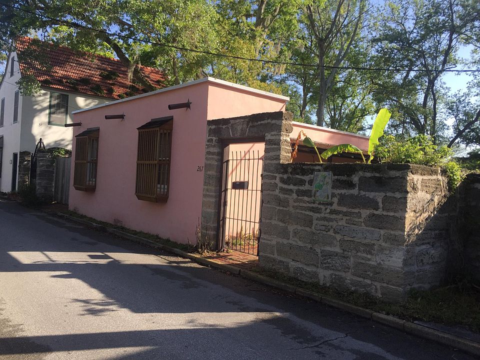 1st image of 267 Charlotte St