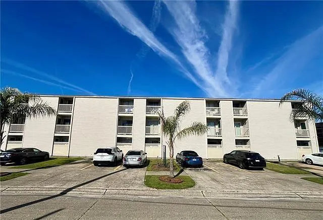 2330 Edenborn Ave #116
