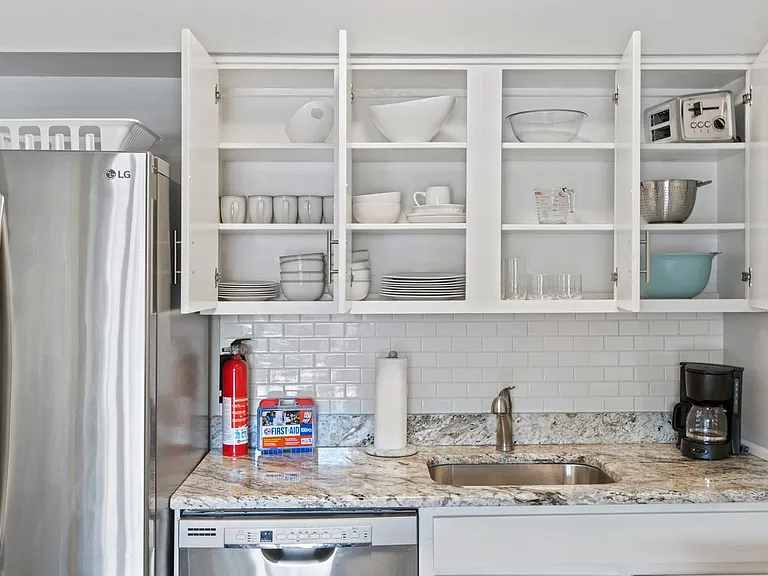 311 W Earle St #34B — Photo 19