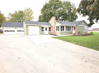 445 S Elm St, Waterman, IL 60556