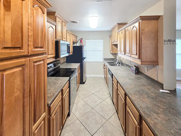 5117 Lake Howell Rd — Photo 5