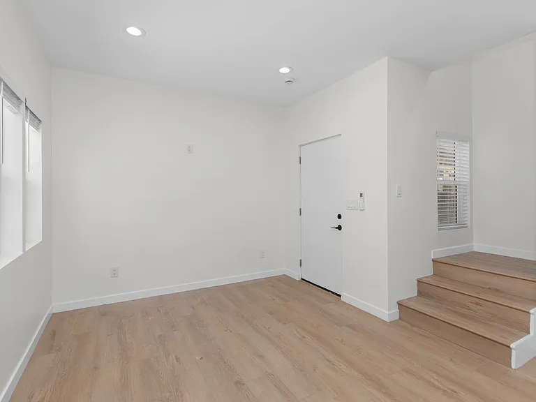 6912 Eberhart St — Photo 5