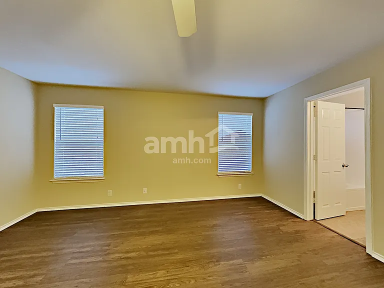 455 Dolly Dr — Photo 14