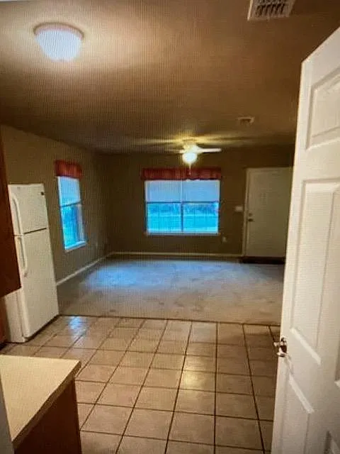 2 bed, 974 sqft, $1,475 — Photo 3