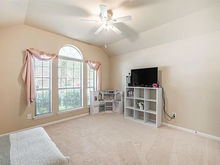 119 Emerald Loch Ln — Photo 9