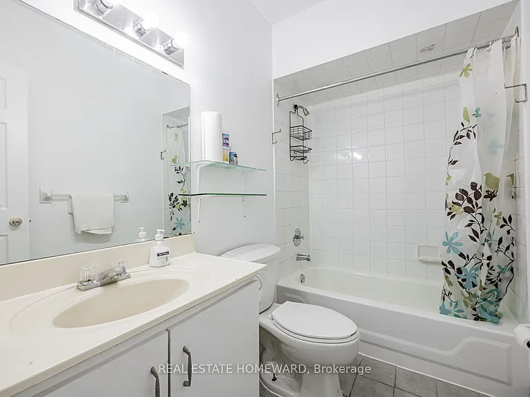 2438 Danforth Ave — Photo 6