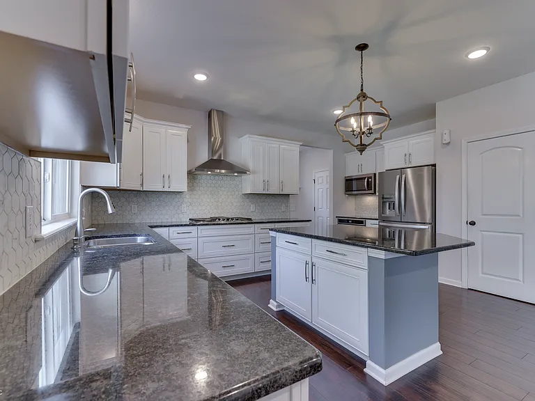 7635 Shady Trails Dr — Photo 16
