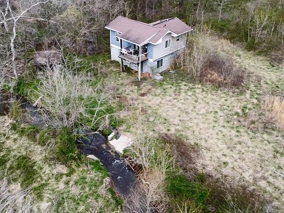 2nd image of 129 Cross Valley Rd