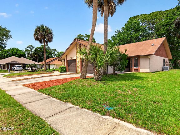 3rd image of 1031 Fox Trace Ct