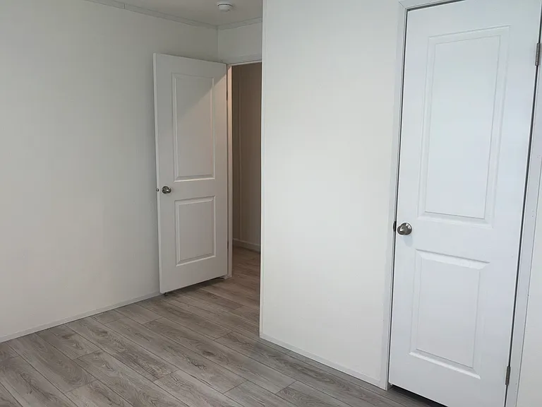 4900 SE 102nd Pl #90 — Photo 8