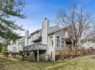 27 Jesse Ct, Montville, NJ 07045