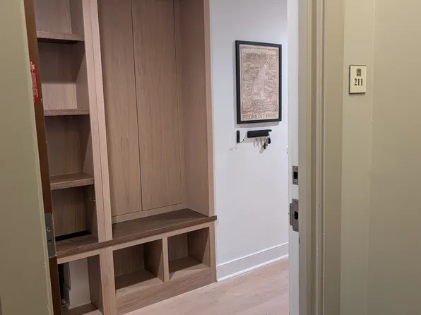 273 12th St NE Unit 211, Atlanta, GA 30309