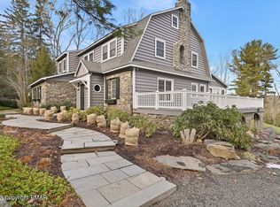 4106 Valley View Rd, Cresco, PA 18326