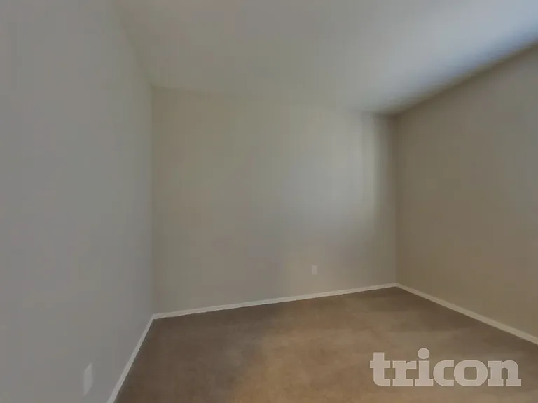 11934 N Olive St — Photo 16