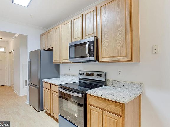 4th image of 39 Harbour Heights Dr