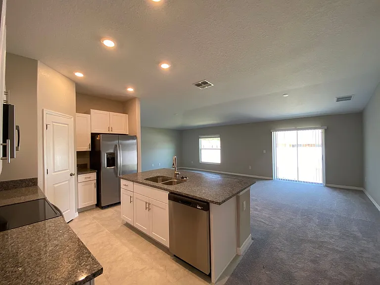 12213 SE 100th Ave — Photo 11