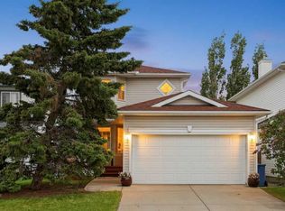 84 W Hidden Spring Close NW, Calgary, AB T3A5K2