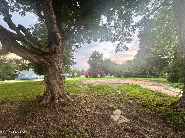 321 W Troy Ave, Obion, TN 38240