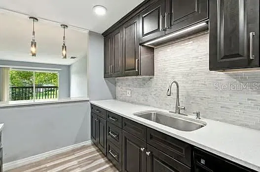 3 bed, 2.0 bath, 1149 sqft, $1,850 — Photo 3