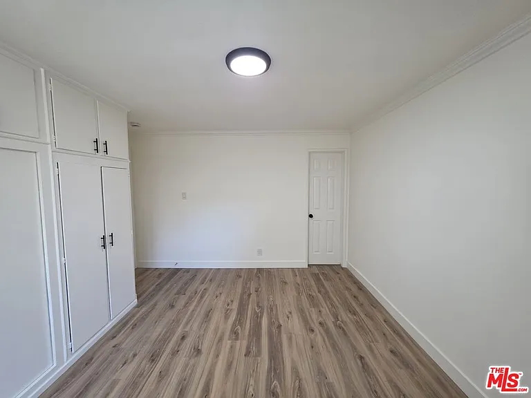 2400 Vanderbilt Ln #2400A — Photo 18