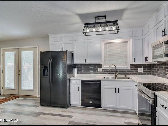 4th image of 522 Gray Drive
