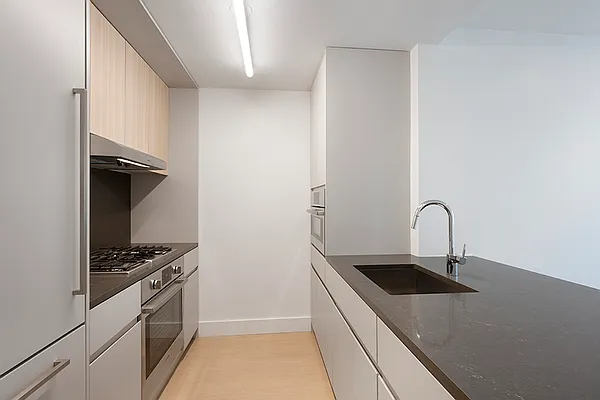 Rented by Greystar | media 33